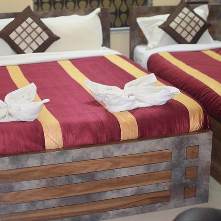Recline Hotel And Restaurant Gauripur ภายนอก รูปภาพ