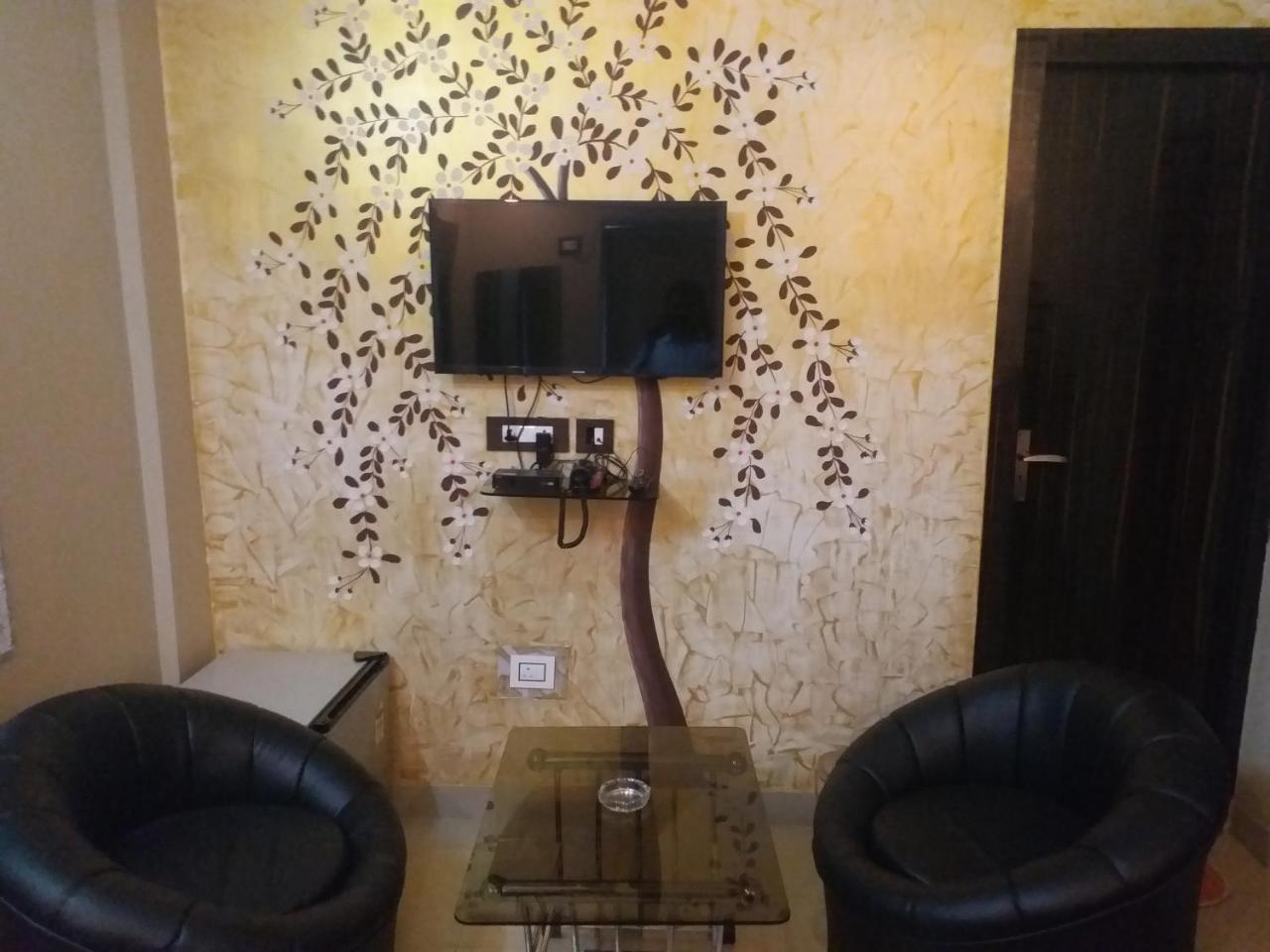 Recline Hotel And Restaurant Gauripur ภายนอก รูปภาพ