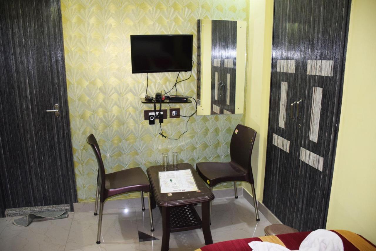 Recline Hotel And Restaurant Gauripur ภายนอก รูปภาพ