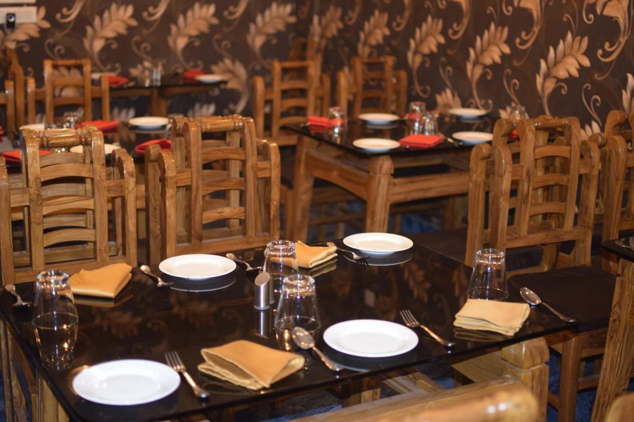 Recline Hotel And Restaurant Gauripur ภายนอก รูปภาพ